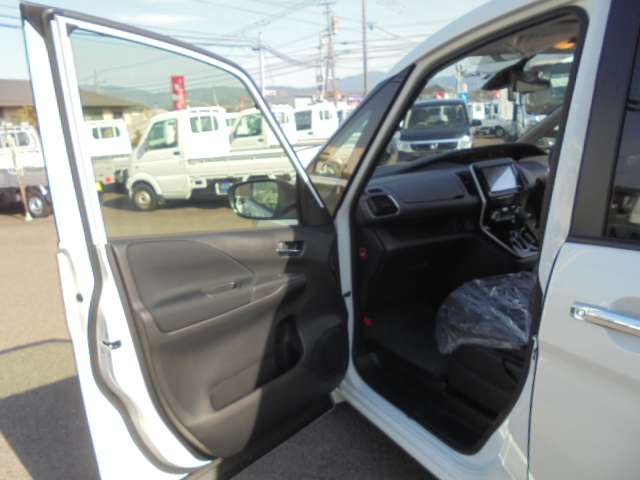 日産 セレナ ２．０ ハイウェイスター Ｖ R4年 (九州・沖縄) 99