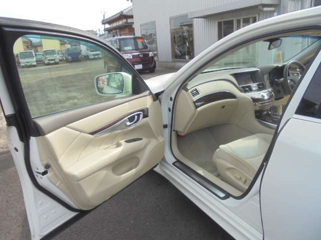 日産 フーガ ３．７ ３７０ＧＴ H24年 (九州・沖縄) 99