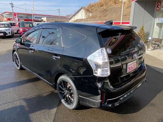 トヨタ プリウスΑ １．８ Ｇ チューン ブラック H26年 (東北) 99