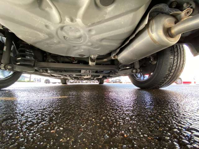 トヨタ プリウスΑ １．８ Ｇ チューン ブラック H26年 (東北) 99
