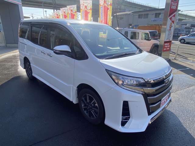トヨタ ノア ２．０ ＳＩ ＷＸＢＩＩ R1年 (東北) 99