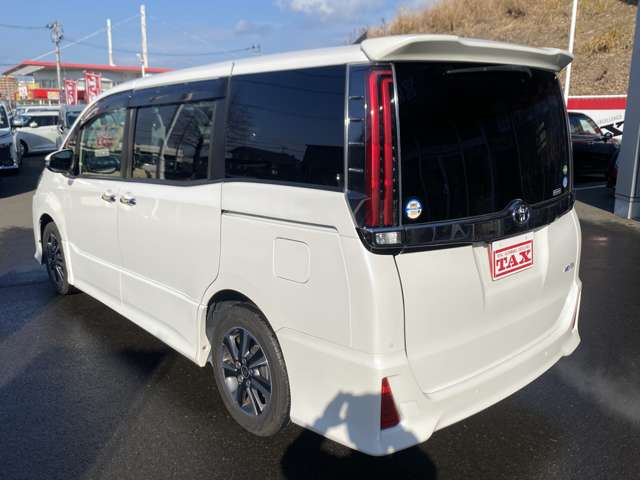 トヨタ ノア ２．０ ＳＩ ＷＸＢＩＩ R1年 (東北) 99
