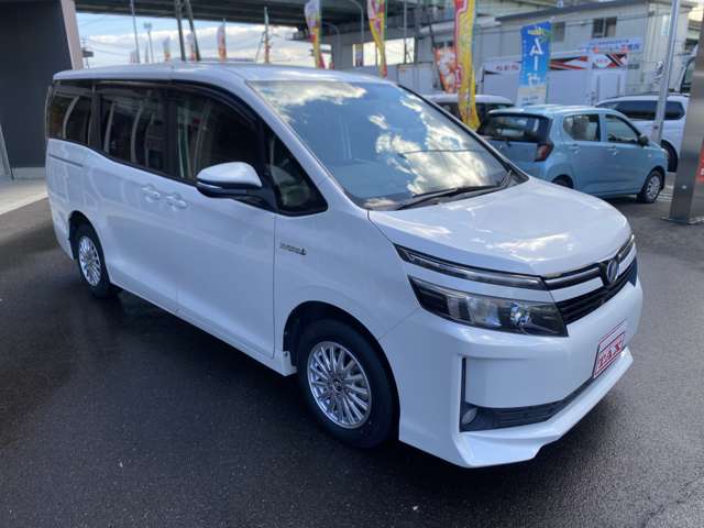 トヨタ ヴォクシー １．８ ハイブリッド Ｖ H27年 (東北) 99