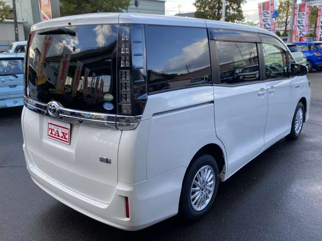 トヨタ ヴォクシー １．８ ハイブリッド Ｖ H27年 (東北) 99