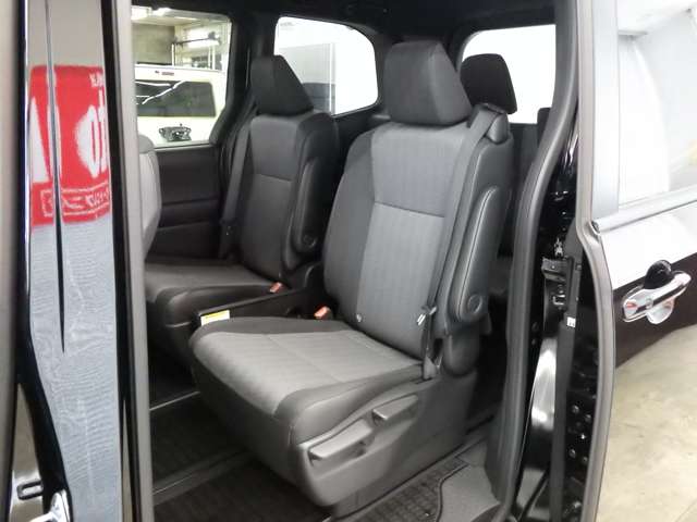 トヨタ ノア １．８ ハイブリッド Ｓ－Ｇ Ｅ－ＦＯＵＲ ４ＷＤ R8年 (東北) 99