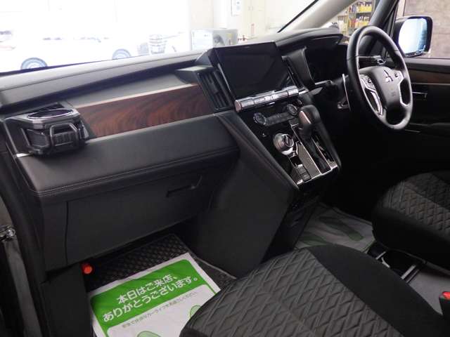 三菱 デリカ　Ｄ：５ ２．２ Ｇ パワーパッケージ ディーゼルターボ ４ＷＤ R4年 (東北) 99