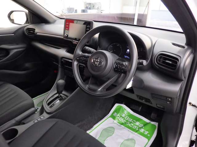 トヨタ ヤリス １．５ ハイブリッド Ｘ Ｅ－ＦＯＵＲ ４ＷＤ R5年 (東北) 99