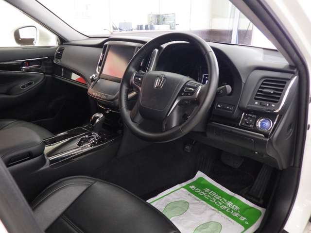 トヨタ クラウン　ハイブリッド ハイブリッド ２．５ Ｓ ＦＯＵＲ ４ＷＤ H28年 (東北) 99