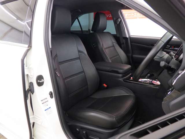 トヨタ クラウン　ハイブリッド ハイブリッド ２．５ Ｓ ＦＯＵＲ ４ＷＤ H28年 (東北) 99