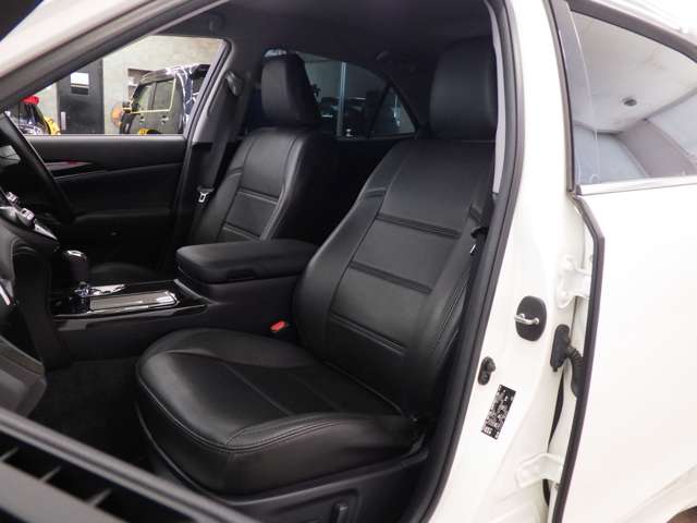 トヨタ クラウン　ハイブリッド ハイブリッド ２．５ Ｓ ＦＯＵＲ ４ＷＤ H28年 (東北) 99
