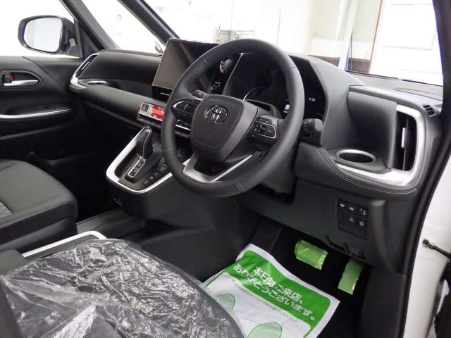 トヨタ ノア １．８ ハイブリッド Ｓ－Ｚ Ｅ－ＦＯＵＲ ４ＷＤ R8年 (東北) 99