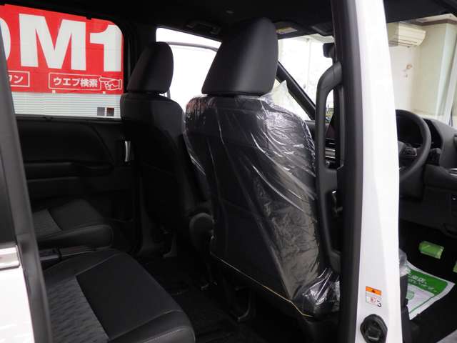 トヨタ ノア １．８ ハイブリッド Ｓ－Ｚ Ｅ－ＦＯＵＲ ４ＷＤ R8年 (東北) 99