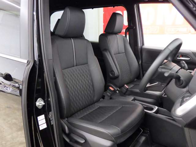 トヨタ ノア １．８ ハイブリッド Ｓ－Ｚ Ｅ－ＦＯＵＲ ４ＷＤ R7年 (東北) 99