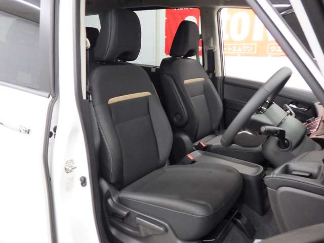 日産 セレナ １．４ Ｅ－４ＯＲＣＥ ハイウェイスターＶ ４ＷＤ R7年 (東北) 99