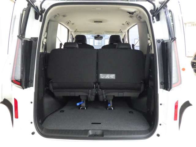 日産 セレナ １．４ Ｅ－４ＯＲＣＥ ハイウェイスターＶ ４ＷＤ R7年 (東北) 99