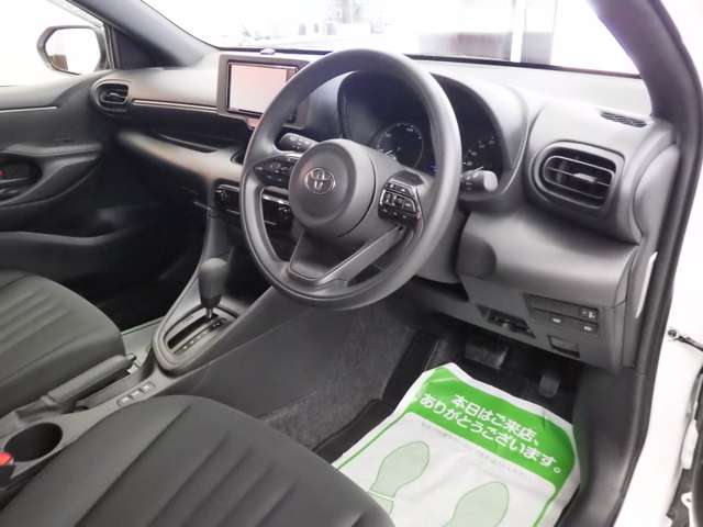 トヨタ ヤリス １．５ ハイブリッド Ｘ Ｅ－ＦＯＵＲ ４ＷＤ R6年 (東北) 99