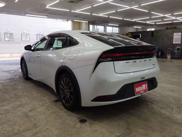トヨタ プリウス ２．０ Ｇ Ｅ－ＦＯＵＲ ４ＷＤ R5年 (東北) 99