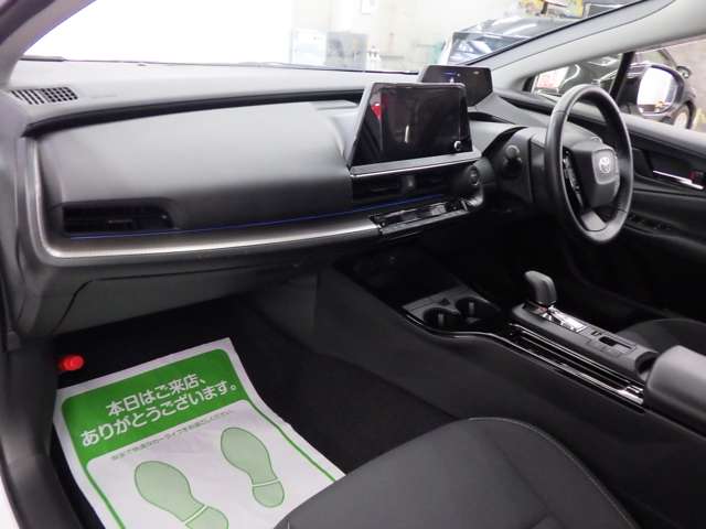 トヨタ プリウス ２．０ Ｇ Ｅ－ＦＯＵＲ ４ＷＤ R5年 (東北) 99