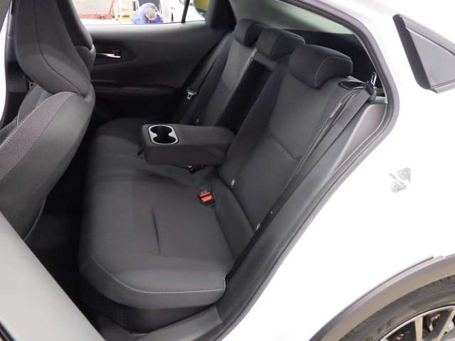 トヨタ プリウス ２．０ Ｇ Ｅ－ＦＯＵＲ ４ＷＤ R5年 (東北) 99