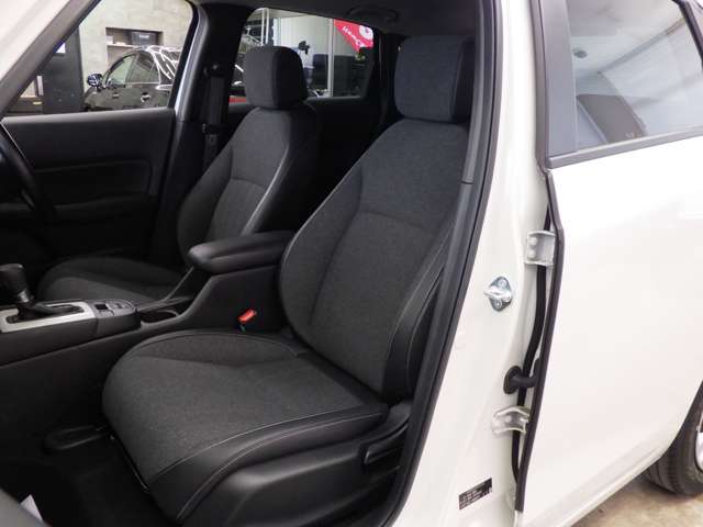 ホンダ フィット　ハイブリッド １．５ Ｅ：ＨＥＶ ホーム ４ＷＤ R5年 (東北) 99