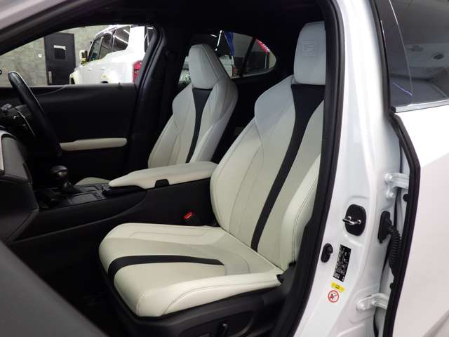 レクサス ＵＸ２５０ｈ ２５０Ｈ Ｆスポーツ ４ＷＤ R1年 (東北) 99
