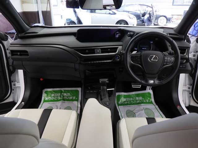 レクサス ＵＸ２５０ｈ ２５０Ｈ Ｆスポーツ ４ＷＤ R1年 (東北) 99