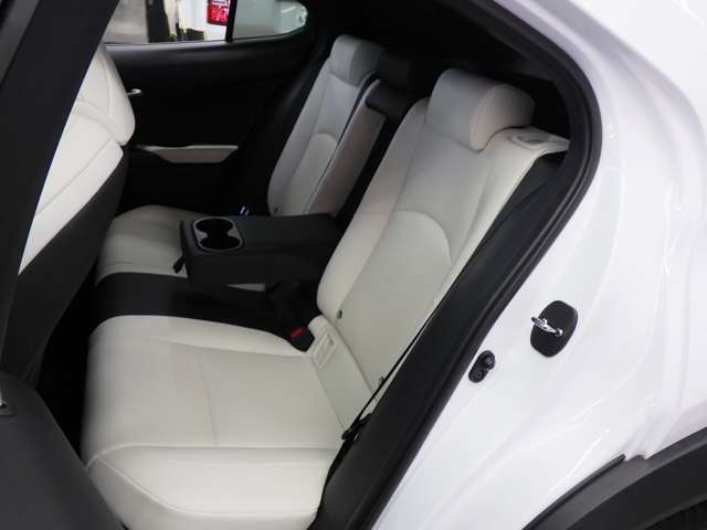 レクサス ＵＸ２５０ｈ ２５０Ｈ Ｆスポーツ ４ＷＤ R1年 (東北) 99