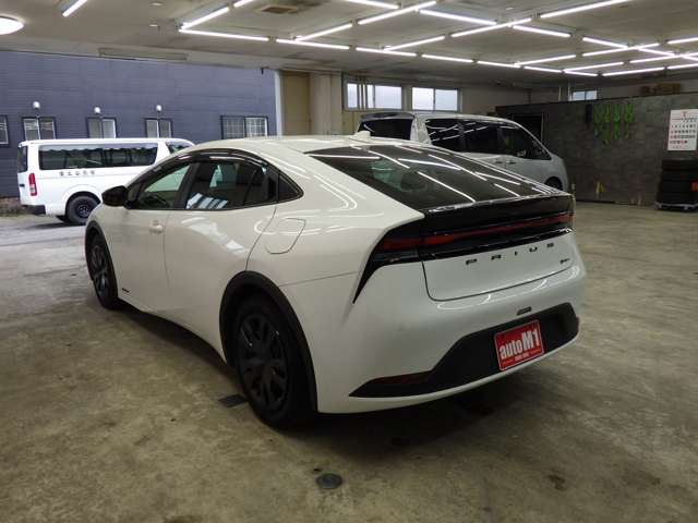 トヨタ プリウス １．８ Ｘ Ｅ－ＦＯＵＲ ４ＷＤ R6年 (東北) 99