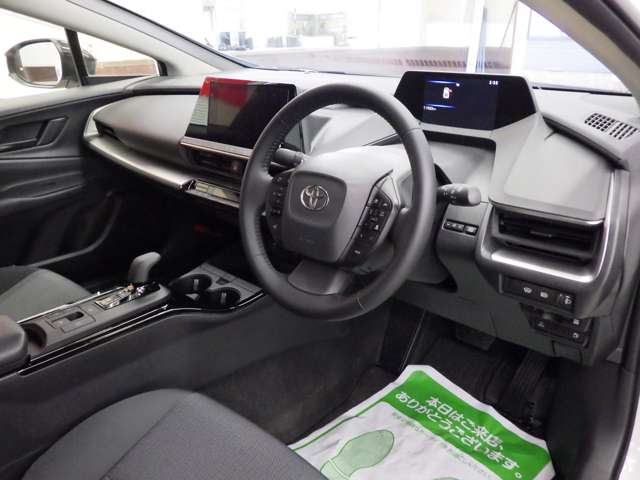 トヨタ プリウス １．８ Ｘ Ｅ－ＦＯＵＲ ４ＷＤ R6年 (東北) 99