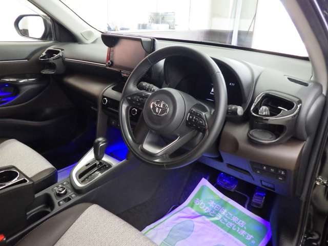 トヨタ ヤリスクロス　ハイブリッド １．５ ハイブリッド Ｚ Ｅ－ＦＯＵＲ ４ＷＤ R4年 (東北) 99