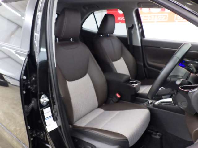 トヨタ ヤリスクロス　ハイブリッド １．５ ハイブリッド Ｚ Ｅ－ＦＯＵＲ ４ＷＤ R4年 (東北) 99