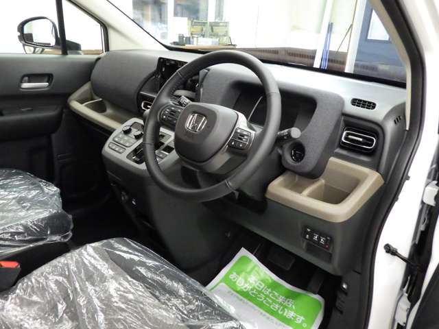 ホンダ フリード　ハイブリッド １．５ Ｅ：ＨＥＶ エアー ＥＸ ４ＷＤ R8年 (東北) 99
