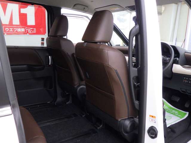 トヨタ ノア １．８ ハイブリッド Ｚ Ｅ－ＦＯＵＲ ４ＷＤ R6年 (東北) 99