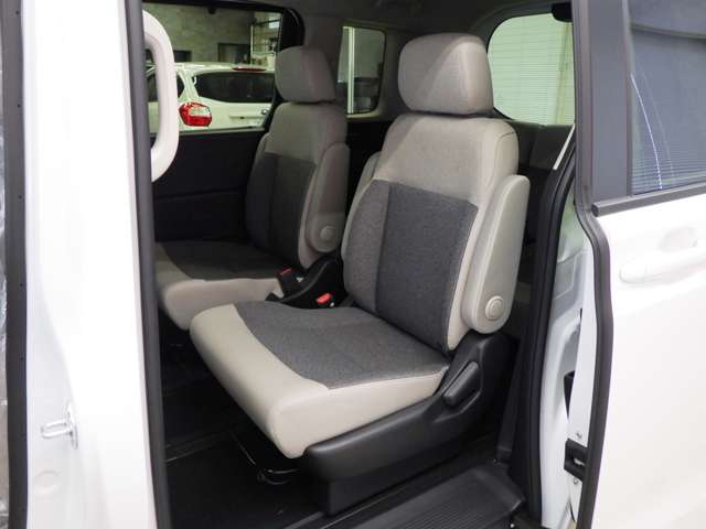 ホンダ フリード　ハイブリッド １．５ Ｅ：ＨＥＶ エアー ＥＸ ４ＷＤ R8年 (東北) 99