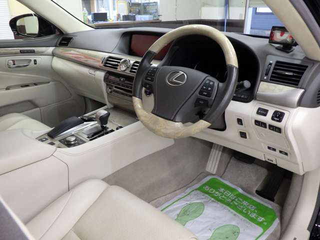レクサス ＬＳハイブリッド ６００Ｈ バージョンＣ Ｉパッケージ ４ＷＤ H25年 (東北) 99
