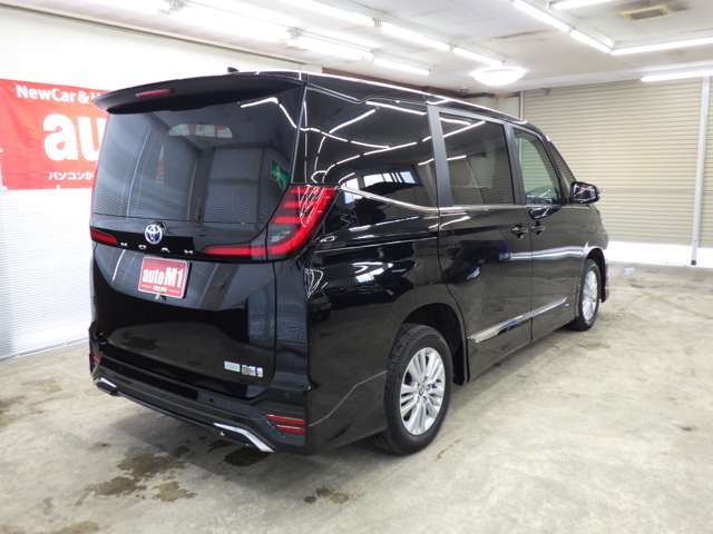 トヨタ ノア １．８ ハイブリッド Ｓ－Ｚ Ｅ－ＦＯＵＲ ４ＷＤ R7年 (東北) 99