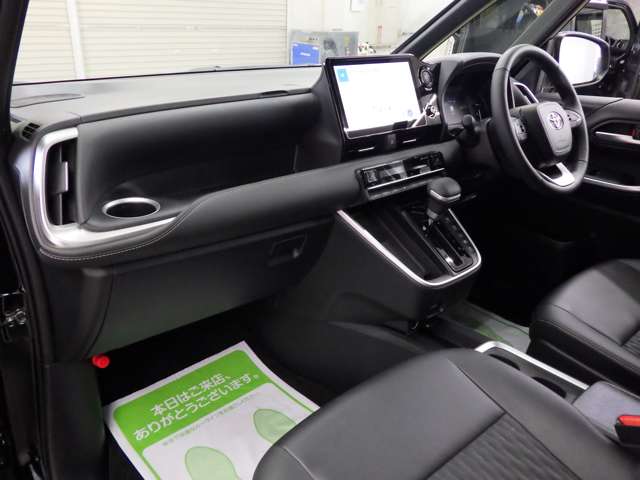 トヨタ ノア １．８ ハイブリッド Ｓ－Ｚ Ｅ－ＦＯＵＲ ４ＷＤ R7年 (東北) 99