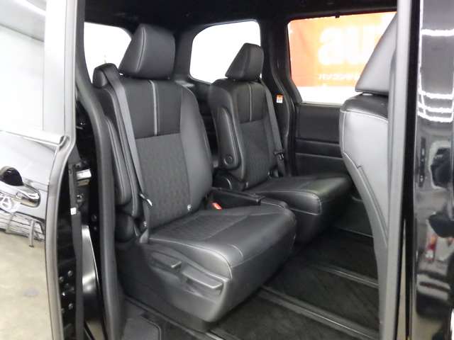 トヨタ ノア １．８ ハイブリッド Ｓ－Ｚ Ｅ－ＦＯＵＲ ４ＷＤ R7年 (東北) 99