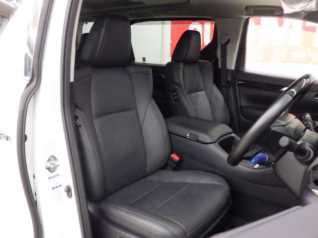 トヨタ アルファード　ハイブリッド ハイブリッド ２．５ ＳＲ Ｃパッケージ Ｅ－ＦＯＵＲ ４ＷＤ R4年 (東北) 99