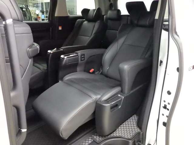 トヨタ アルファード　ハイブリッド ハイブリッド ２．５ ＳＲ Ｃパッケージ Ｅ－ＦＯＵＲ ４ＷＤ R4年 (東北) 99