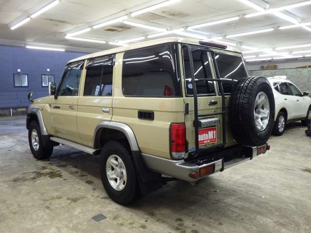 トヨタ ランドクルーザーバン ４．０ ４ＷＤ H27年 (東北) 99