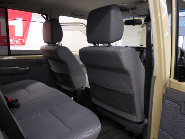 トヨタ ランドクルーザーバン ４．０ ４ＷＤ H27年 (東北) 99