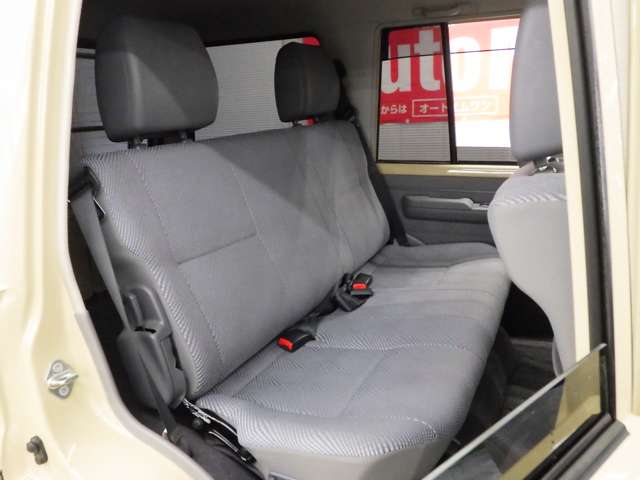 トヨタ ランドクルーザーバン ４．０ ４ＷＤ H27年 (東北) 99
