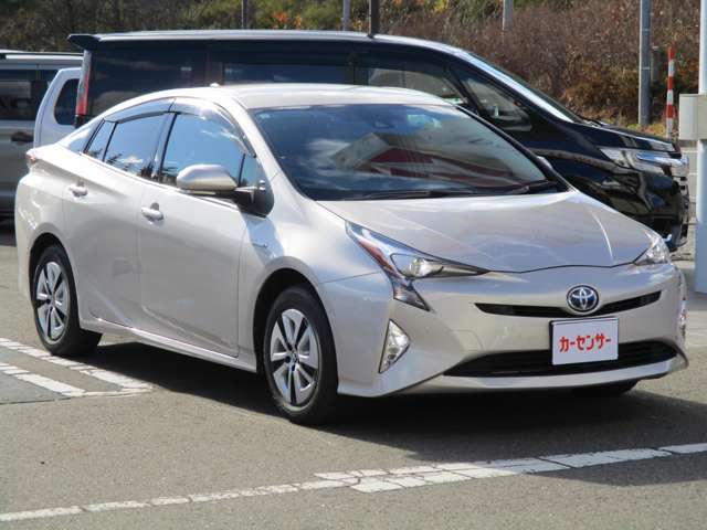 トヨタ プリウス １．８ Ａ Ｅ－ＦＯＵＲ ４ＷＤ H29年 (東北) 99