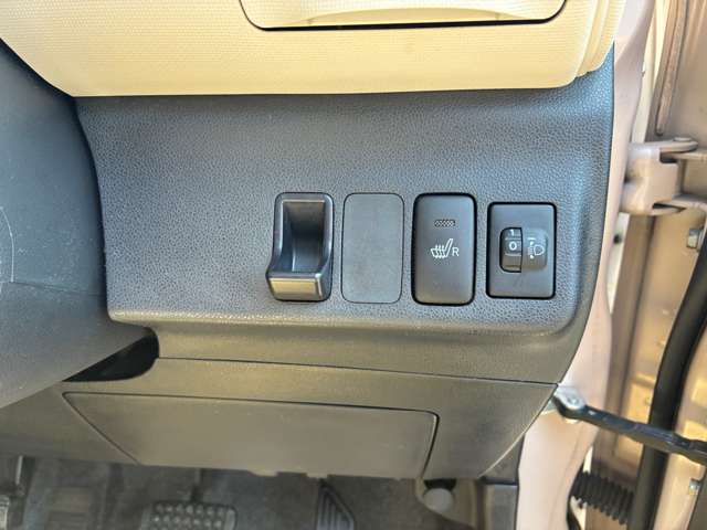 ダイハツ ミラ　ココア ６６０ Ｘ ４ＷＤ H23年 (東北) 99