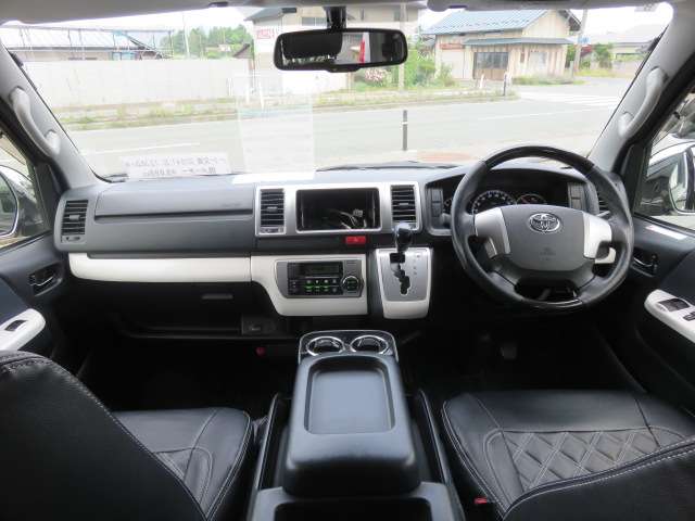 トヨタ ハイエースバン ３．０ スーパーＧＬ ロング ディーゼルターボ ４ＷＤ H28年 (東北) 99