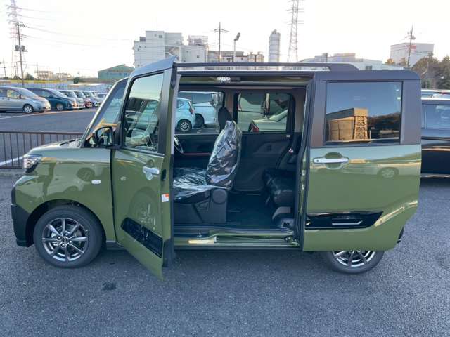 ダイハツ タント ６６０ ファンクロス R7年 (関東) 99