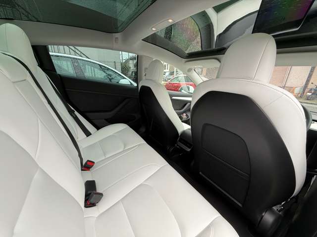 テスラ モデル３ ロングレンジ ＡＷＤ 白内装 R3年 (東海) 99