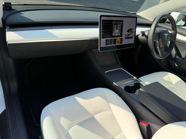 テスラ モデル３ スタンダードレンジプラス ＲＷＤ 白内装 R3年 (東海) 99