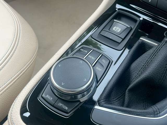 ＢＭＷ ２シリーズアクティブツアラー ２１８Ｄ Ｘドライブ ラグジュアリー ディーゼルターボ ４ＷＤ H29年 () 99